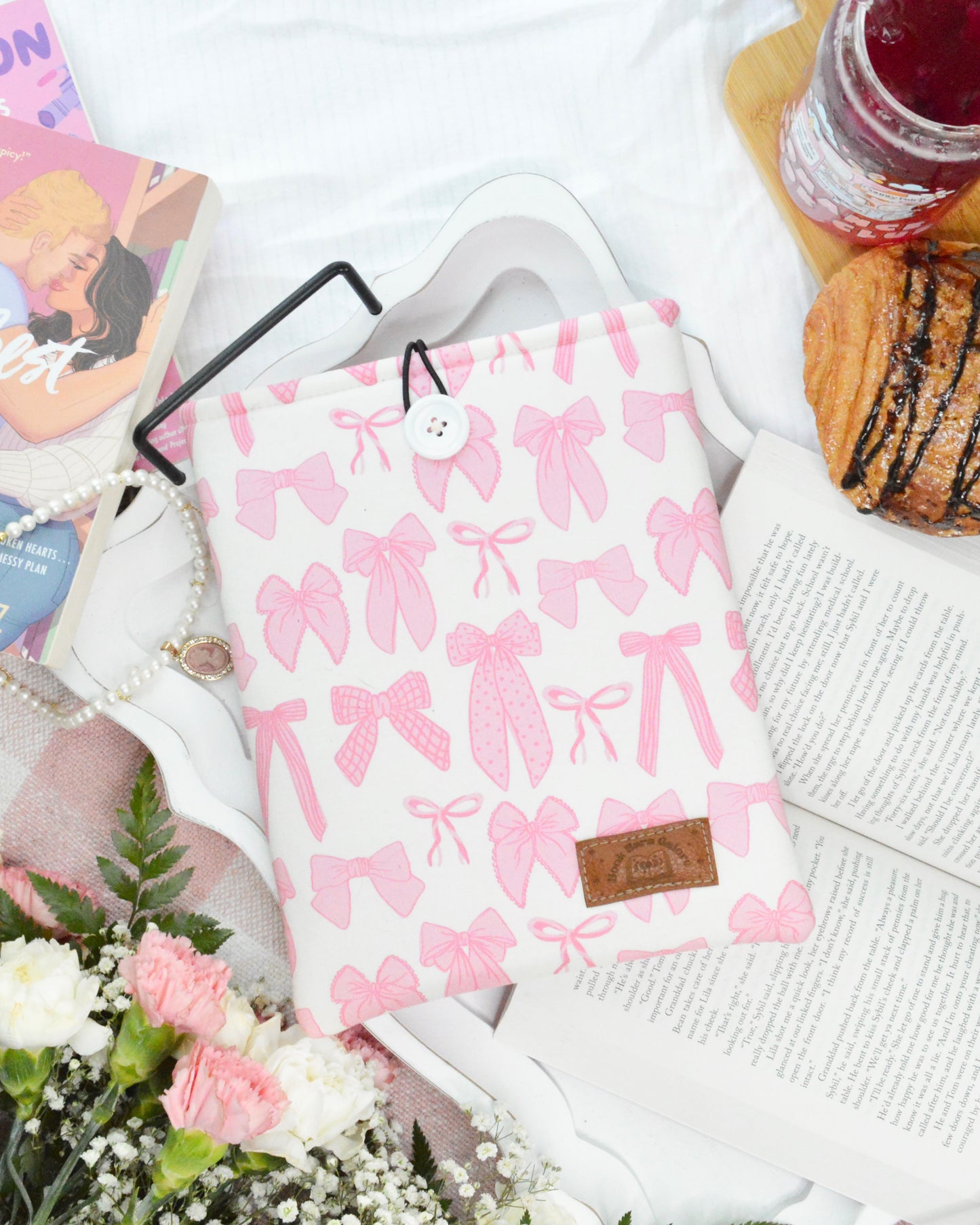 Pink Bows Book Sleeve