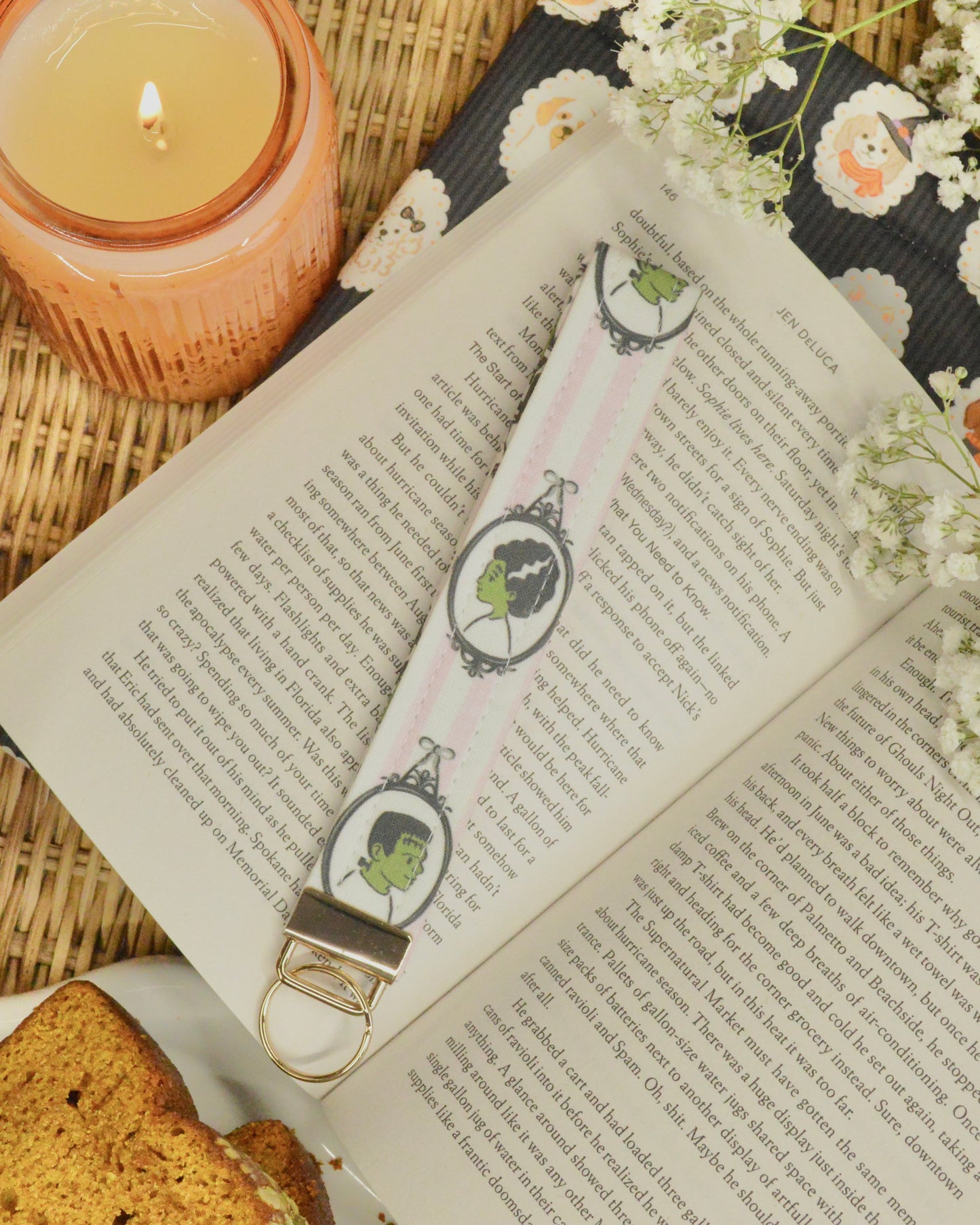 Franktoria Wristlet