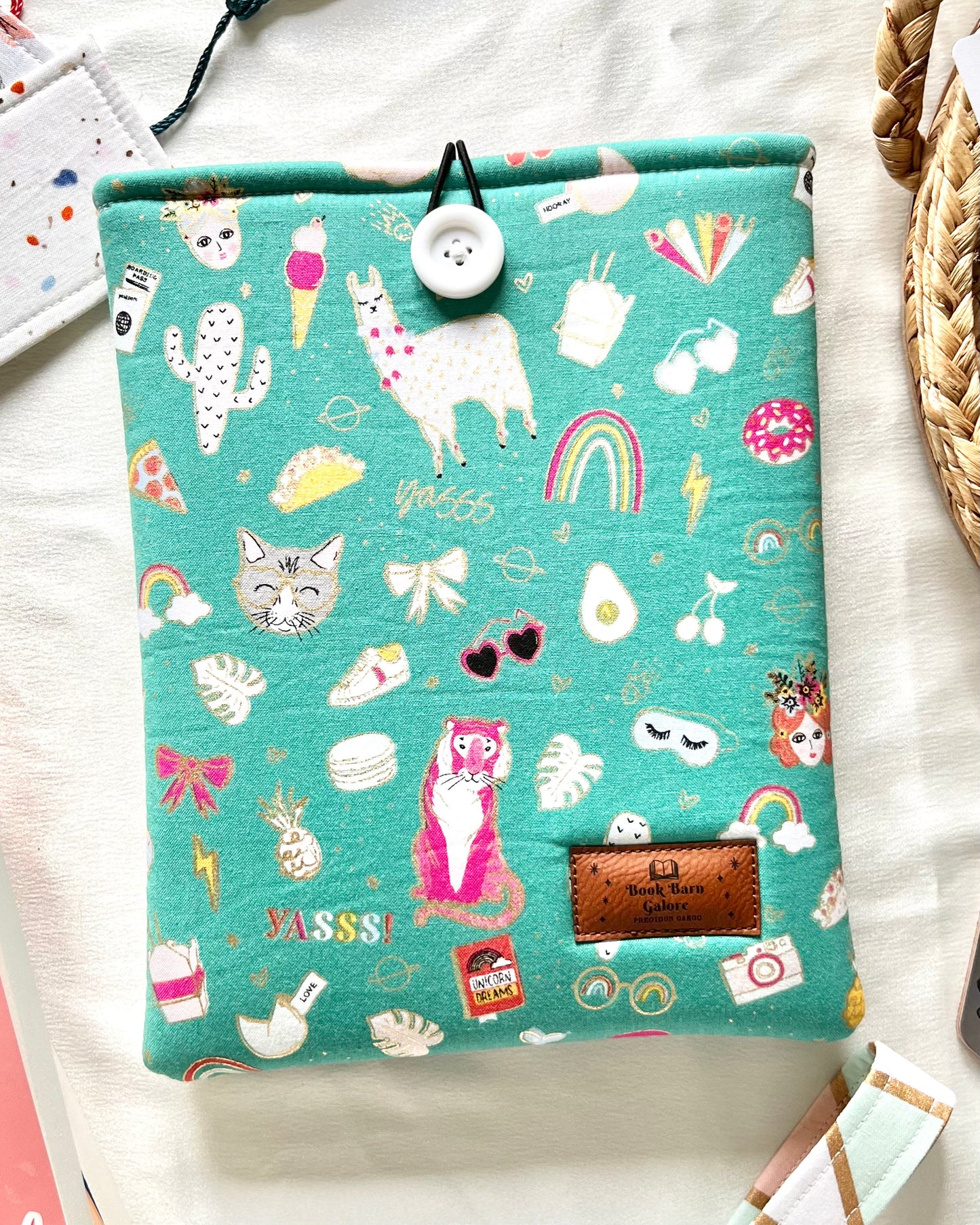 Evergreen Party Book Sleeve