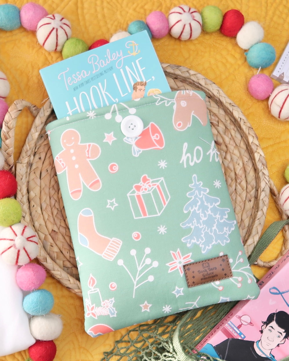 Evergreen Christmas Book Sleeve