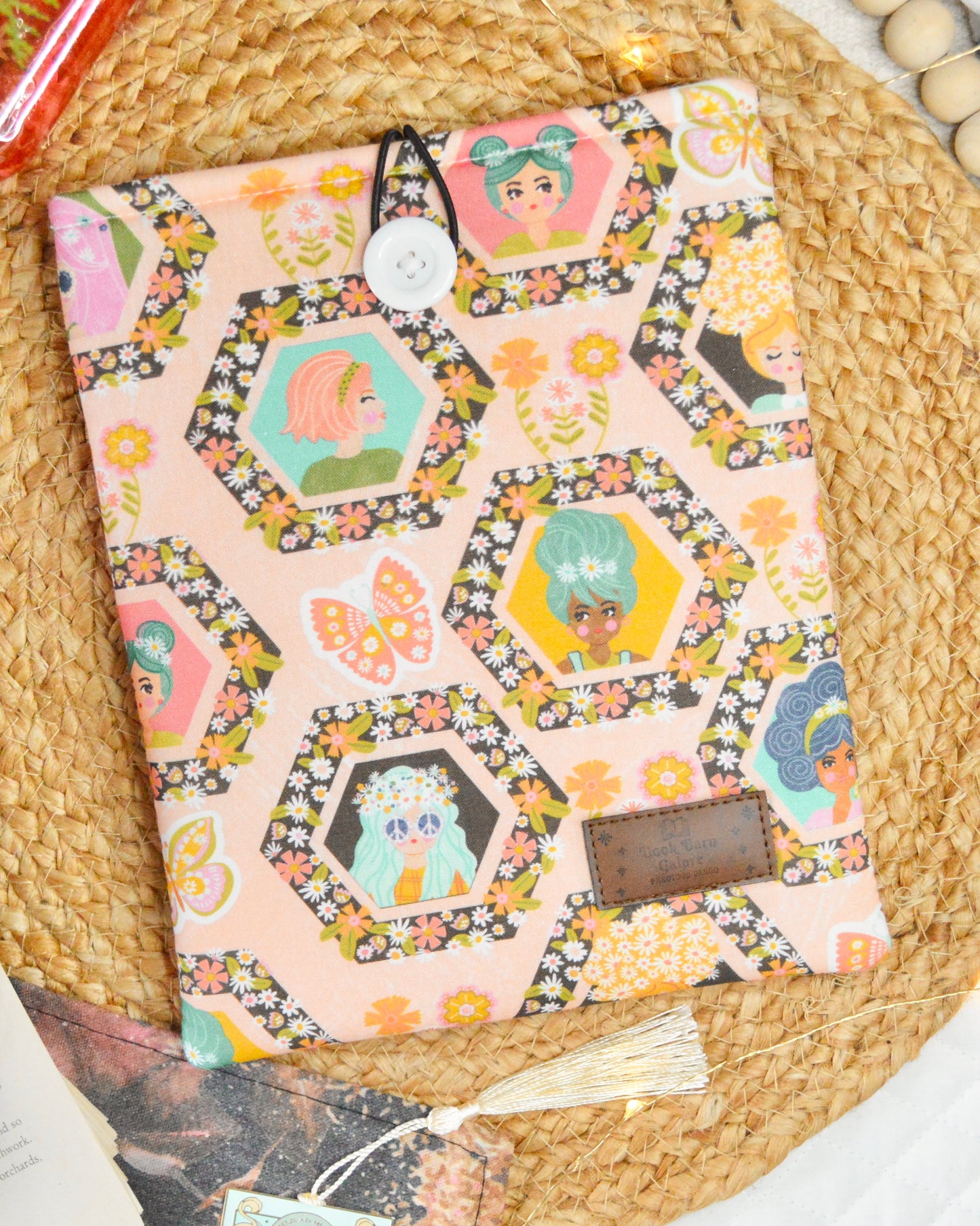 Groovy Gals Book Sleeve