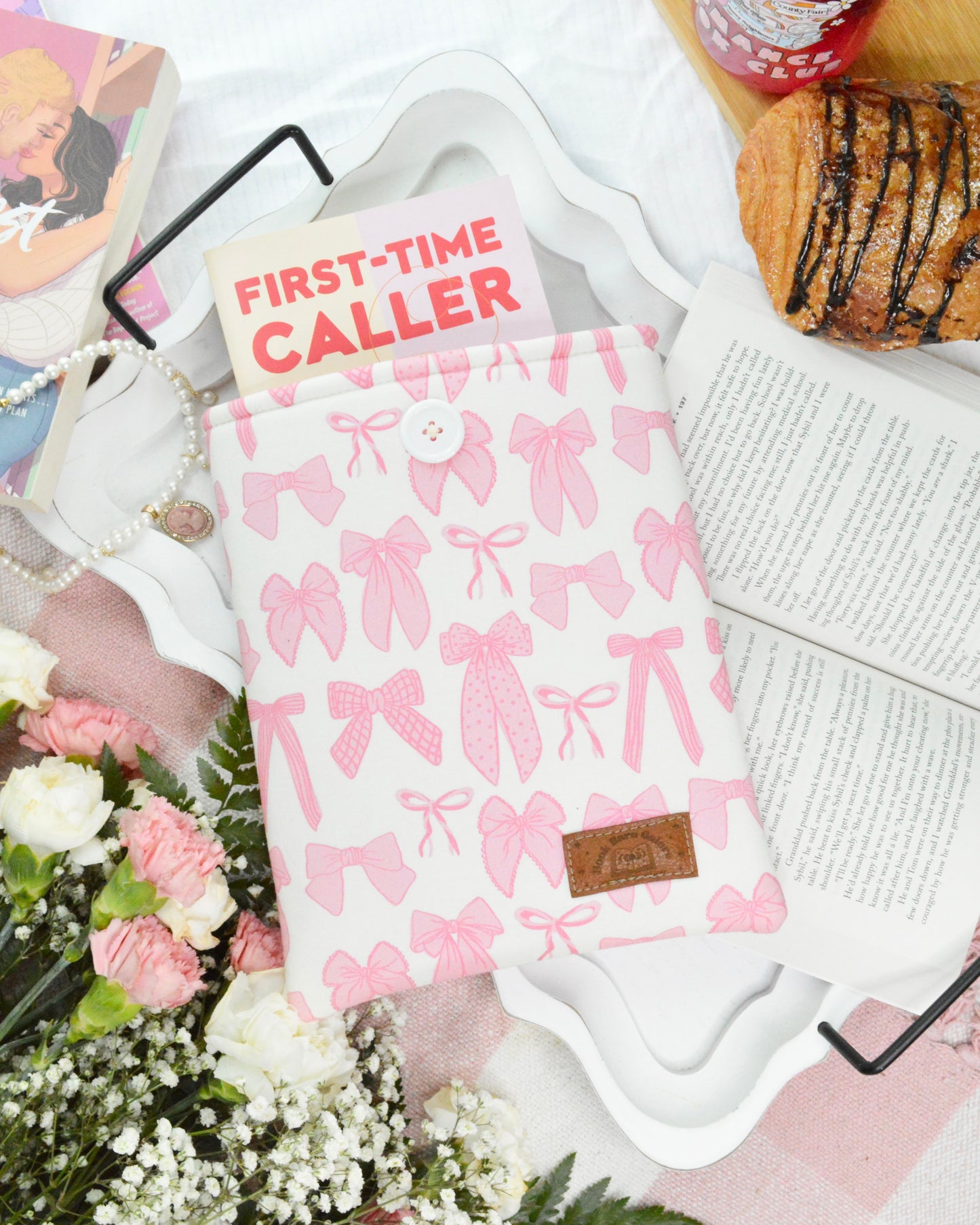Pink Bows Book Sleeve